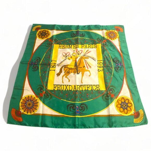 HERMÈS-SILK SCARF "1937 Hermès Paris 1993 Feuxd Artifice". Central figure- GREEN - Picture 1 of 6